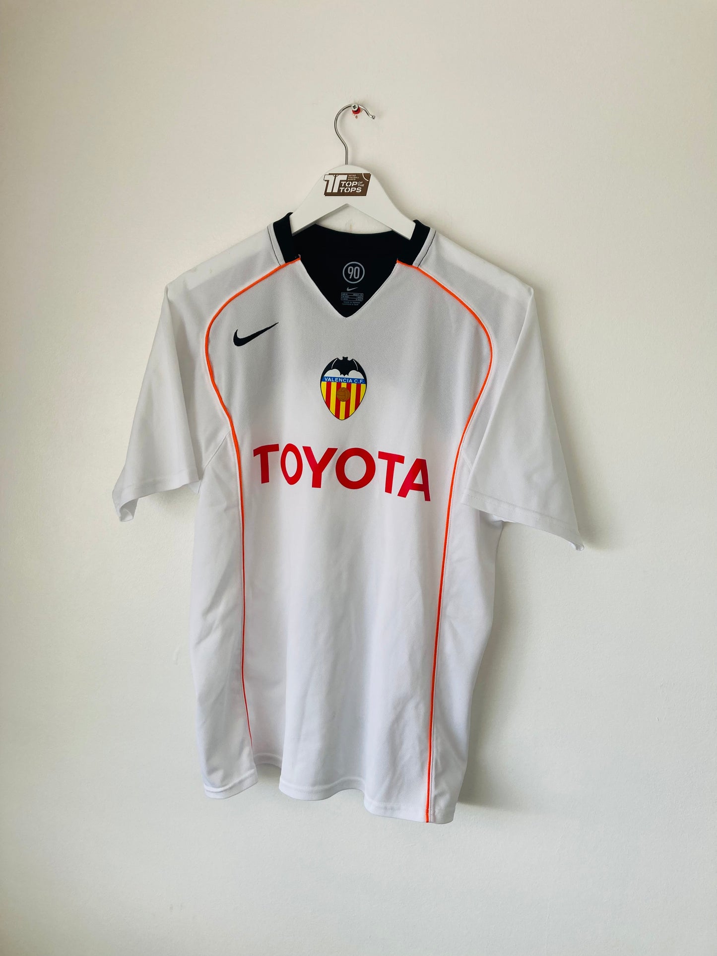 Valencia home football shirt
2004/05 Baraja Medium
