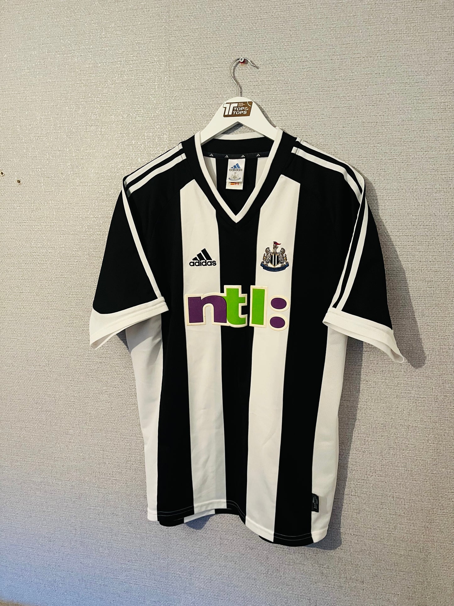 Newcastle United home football shirt 2001/03 Robert Large