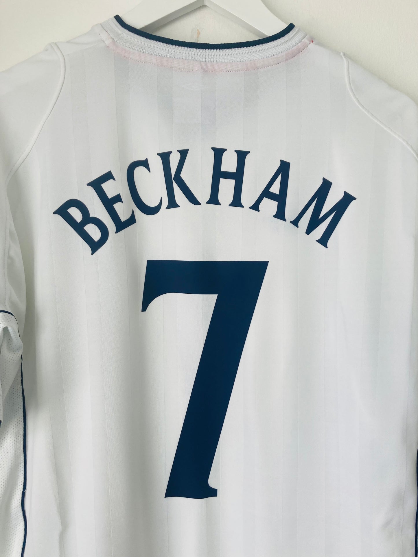 England home football shirt 2001/03 Beckham Large