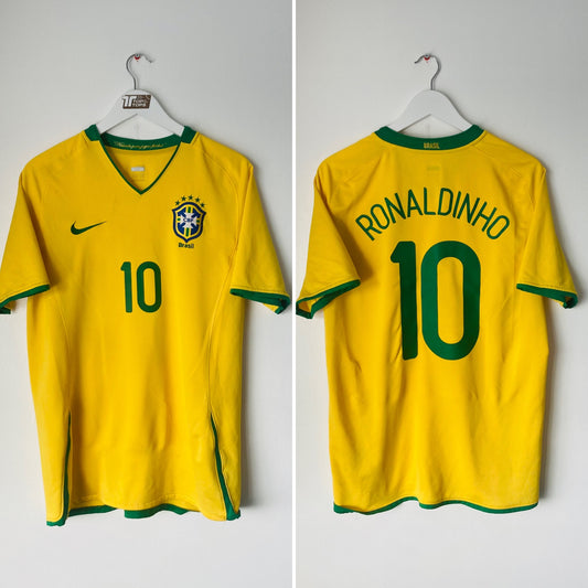 Brazil home football shirt 2008/10 Ronaldinho Medium