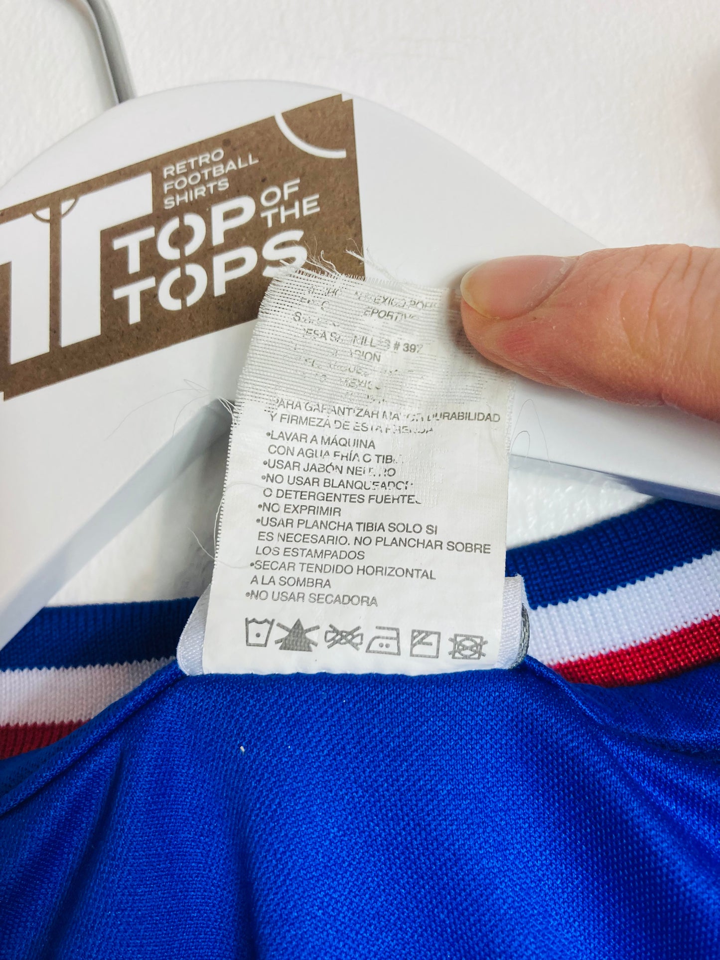 Cruz Azul home football shirt
2010/11 medium