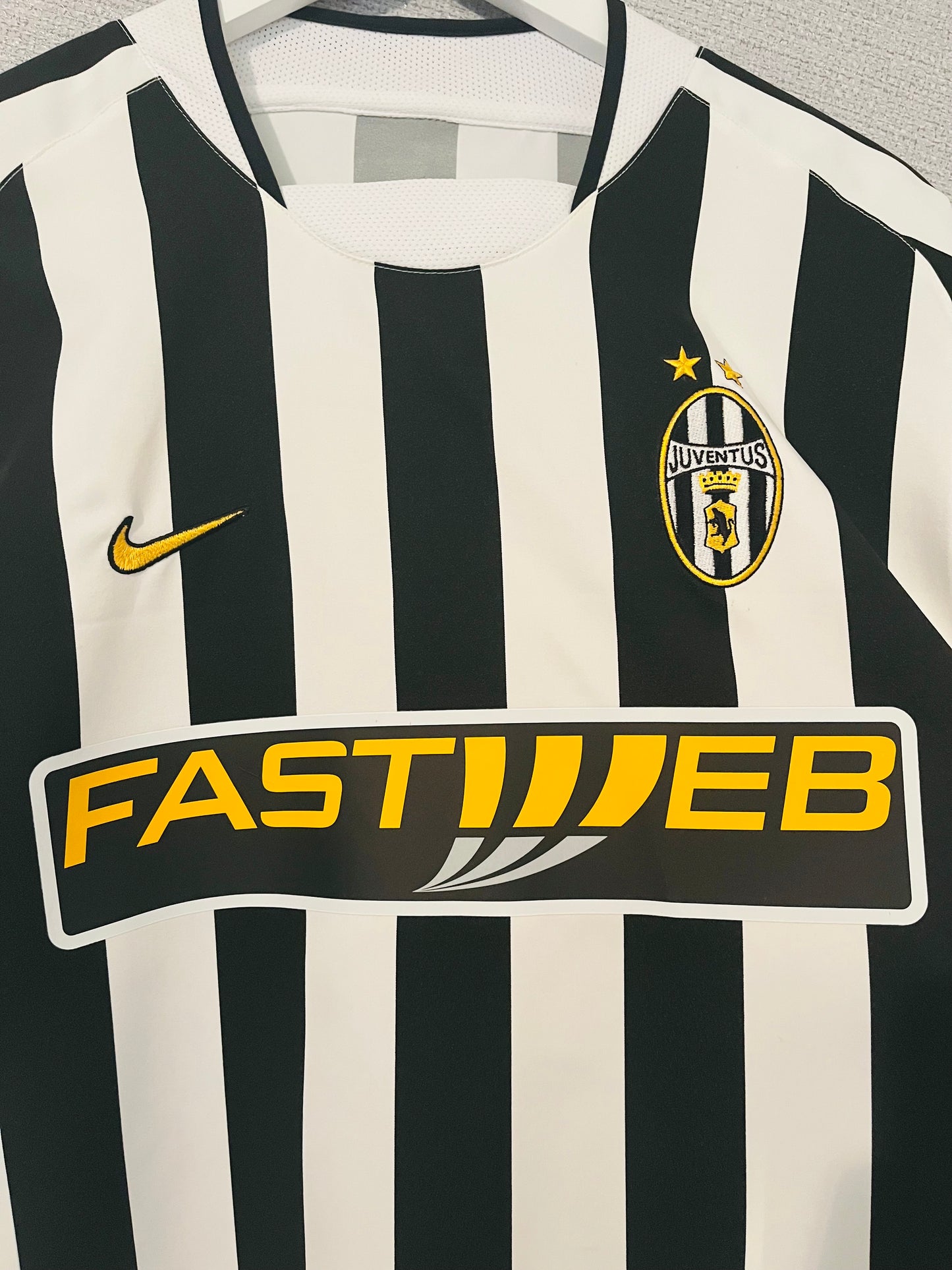Juventus home football shirt
2003/04 Del Piero Medium