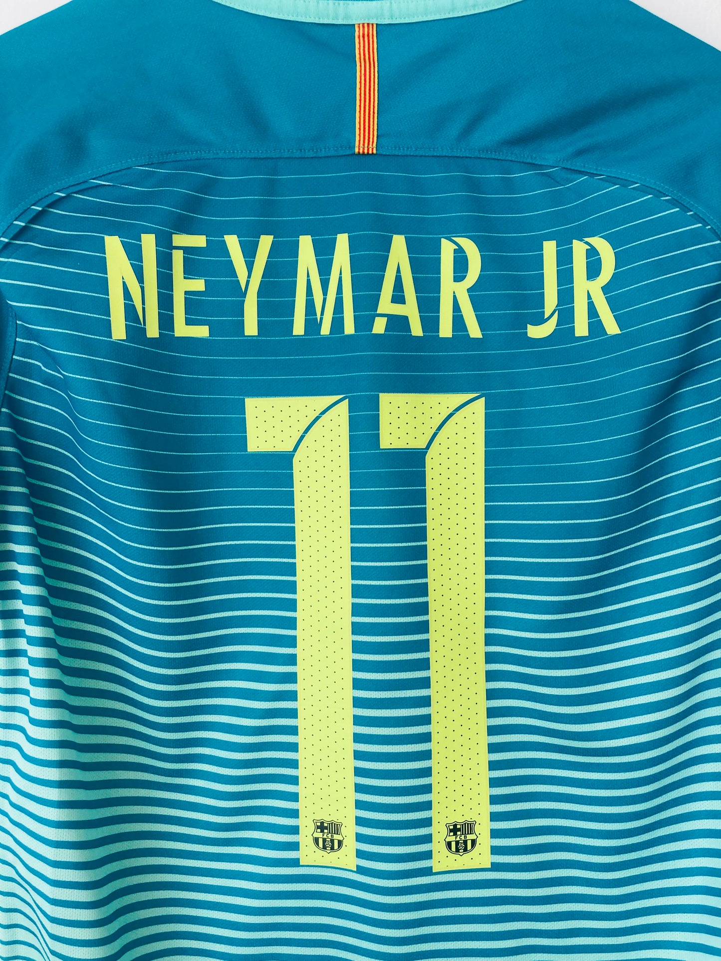 Barcelona third football shirt 2016/17 Neymar Jr medium