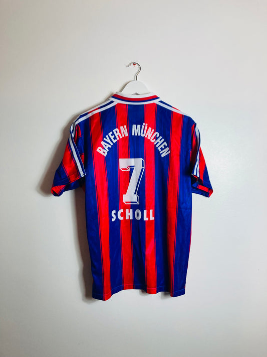 Bayern Munich home football shirt
1995/97 Scholl Medium