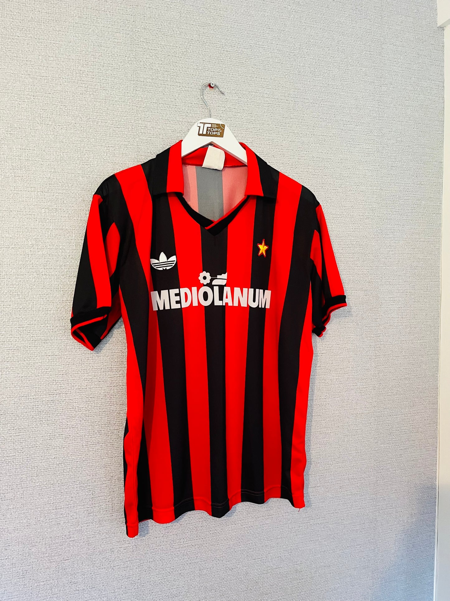 AC Milan home football shirt
1990/92 Medium