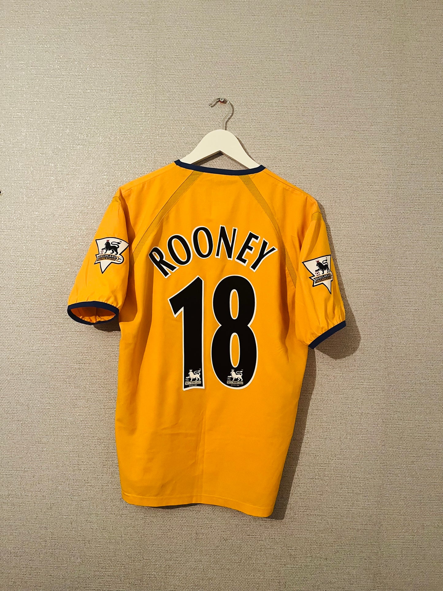 Everton away football shirt 2003/04 Rooney Medium