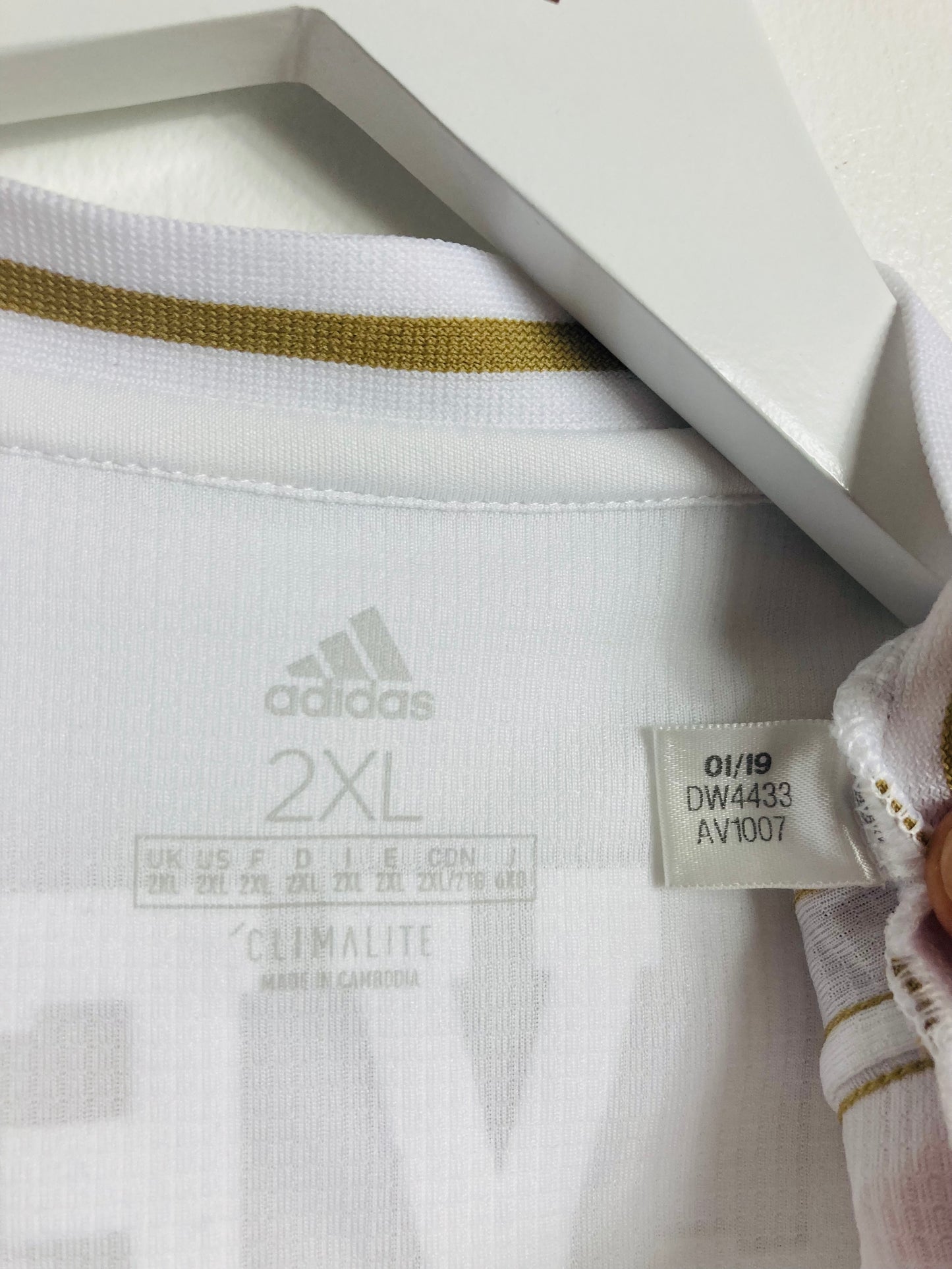 Real Madrid home football shirt 2019/20 Valverde XXL