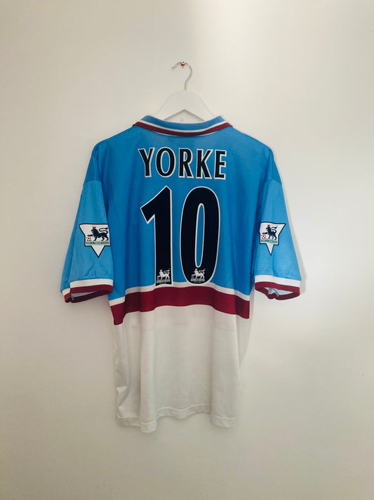 Aston Villa away football shirt 1997/98 Yorke Large
