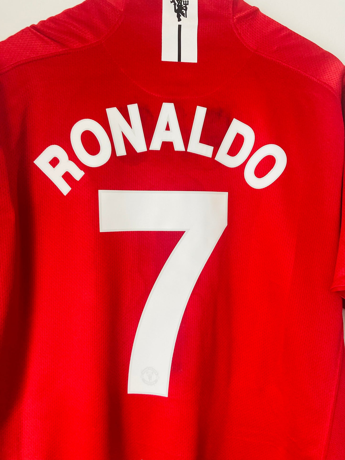 Manchester United home football shirt
2008/09 CR7 XL