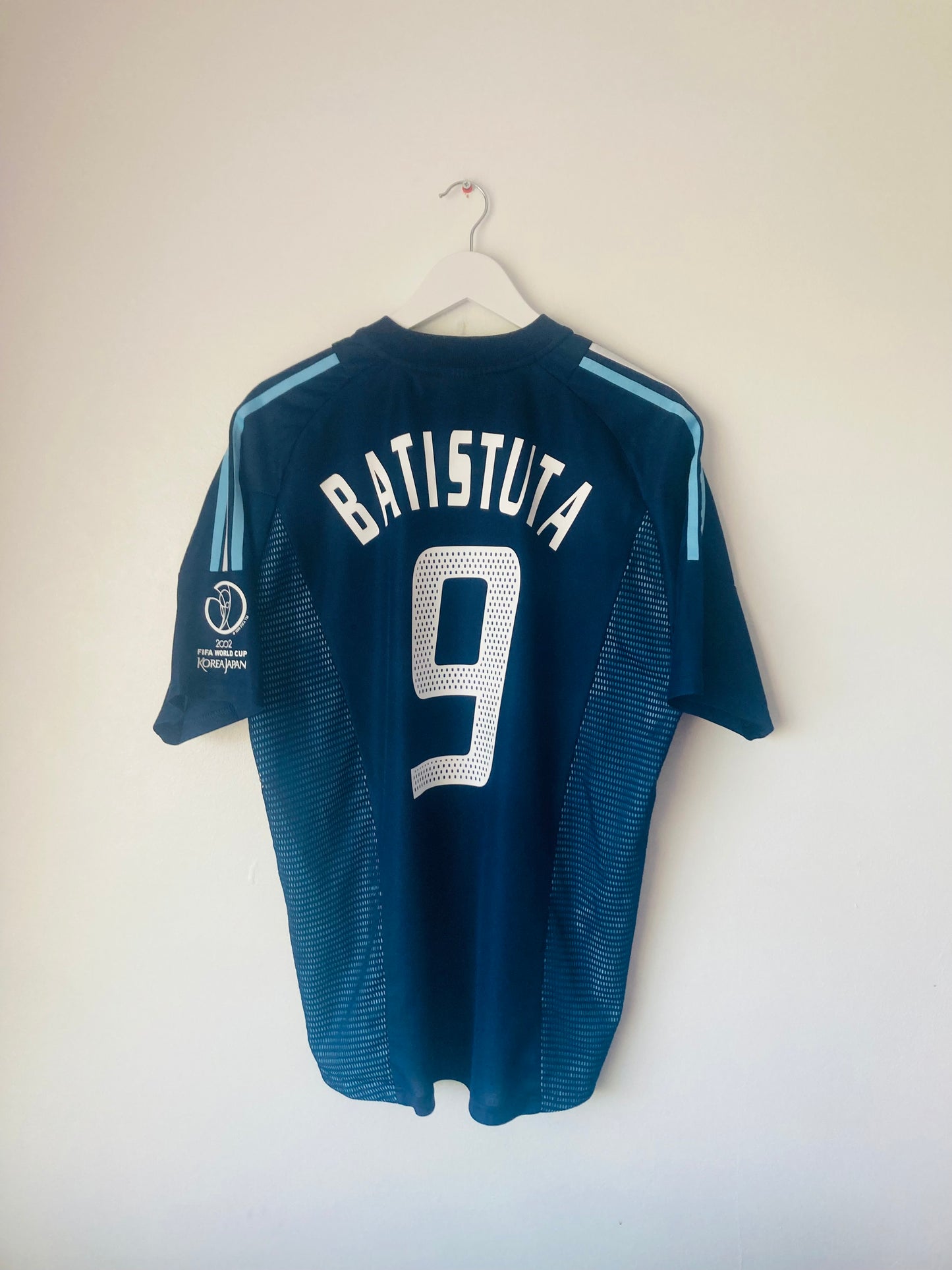 Argentina away football shirt W/C 2002 Batistuta Large