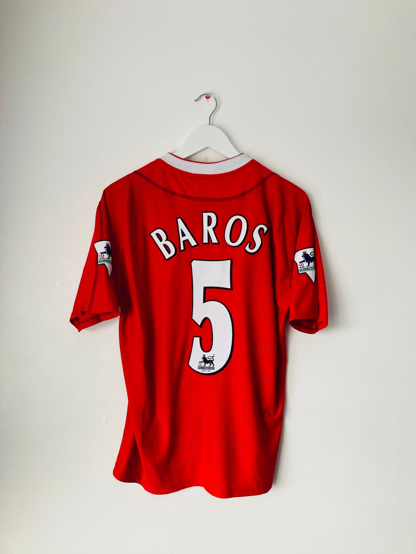Liverpool home football shirt
2002/04 Baros Medium