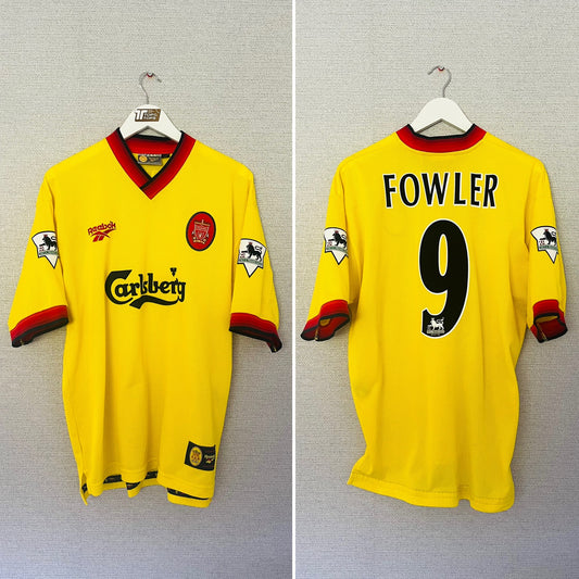 Liverpool away football shirt
1997/99 Fowler Large