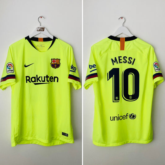 Barcelona away football shirt
2018/19 Messi Large