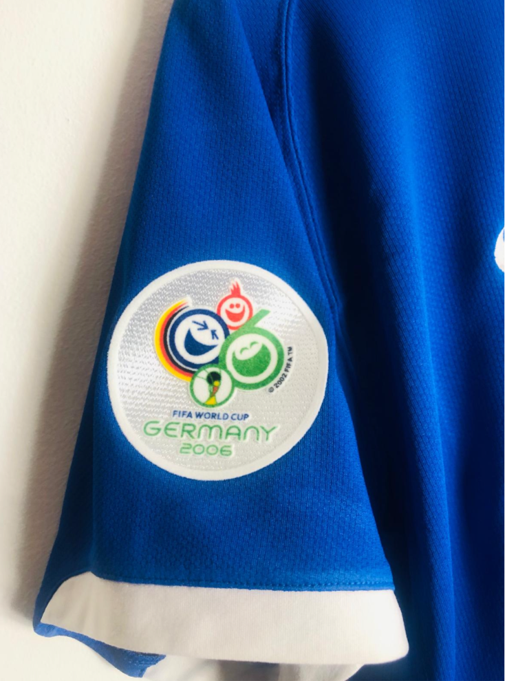 Brazil away football shirt W/C 2006 R9 Large