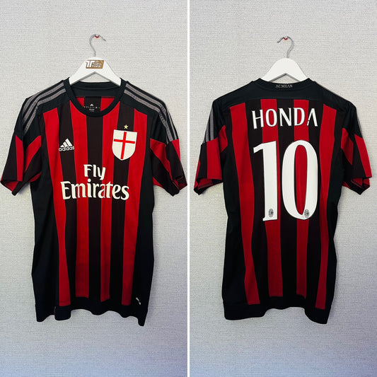 AC Milan home football shirt
2015/16 Honda Medium