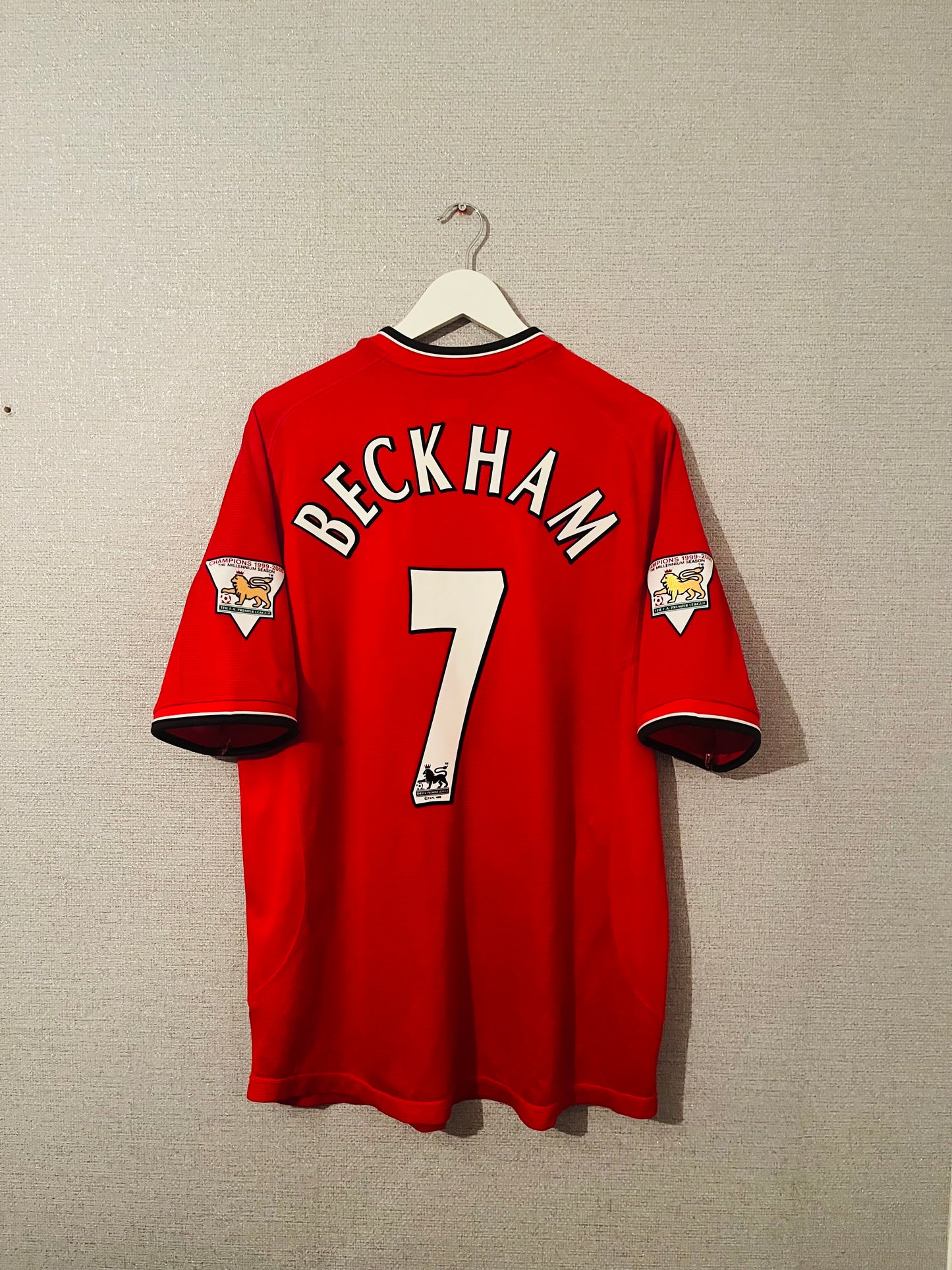 Manchester United home football shirt 2000/01 Beckham XL