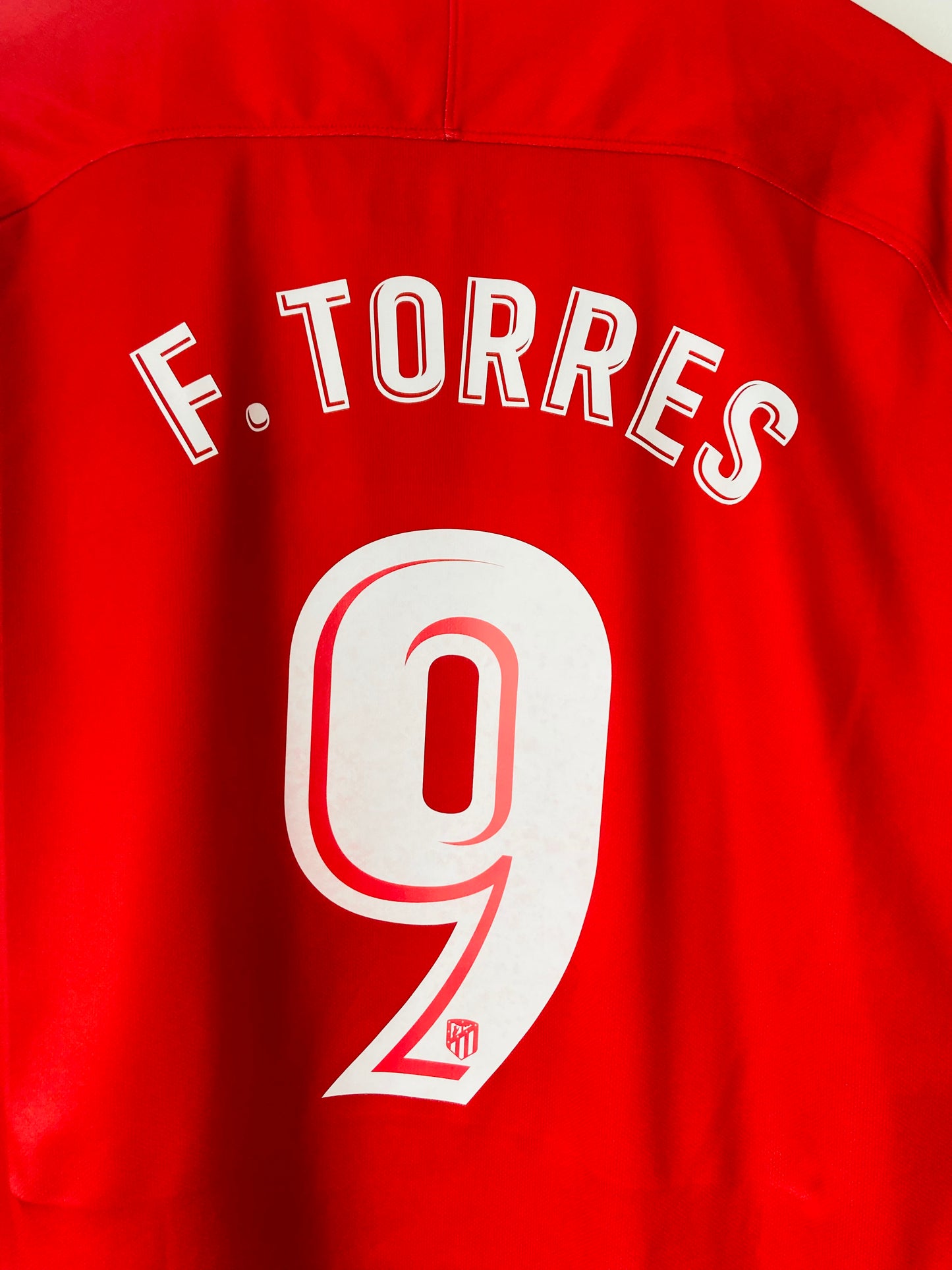 Atletico Madrid home football shirt
2017/18 XL Torres