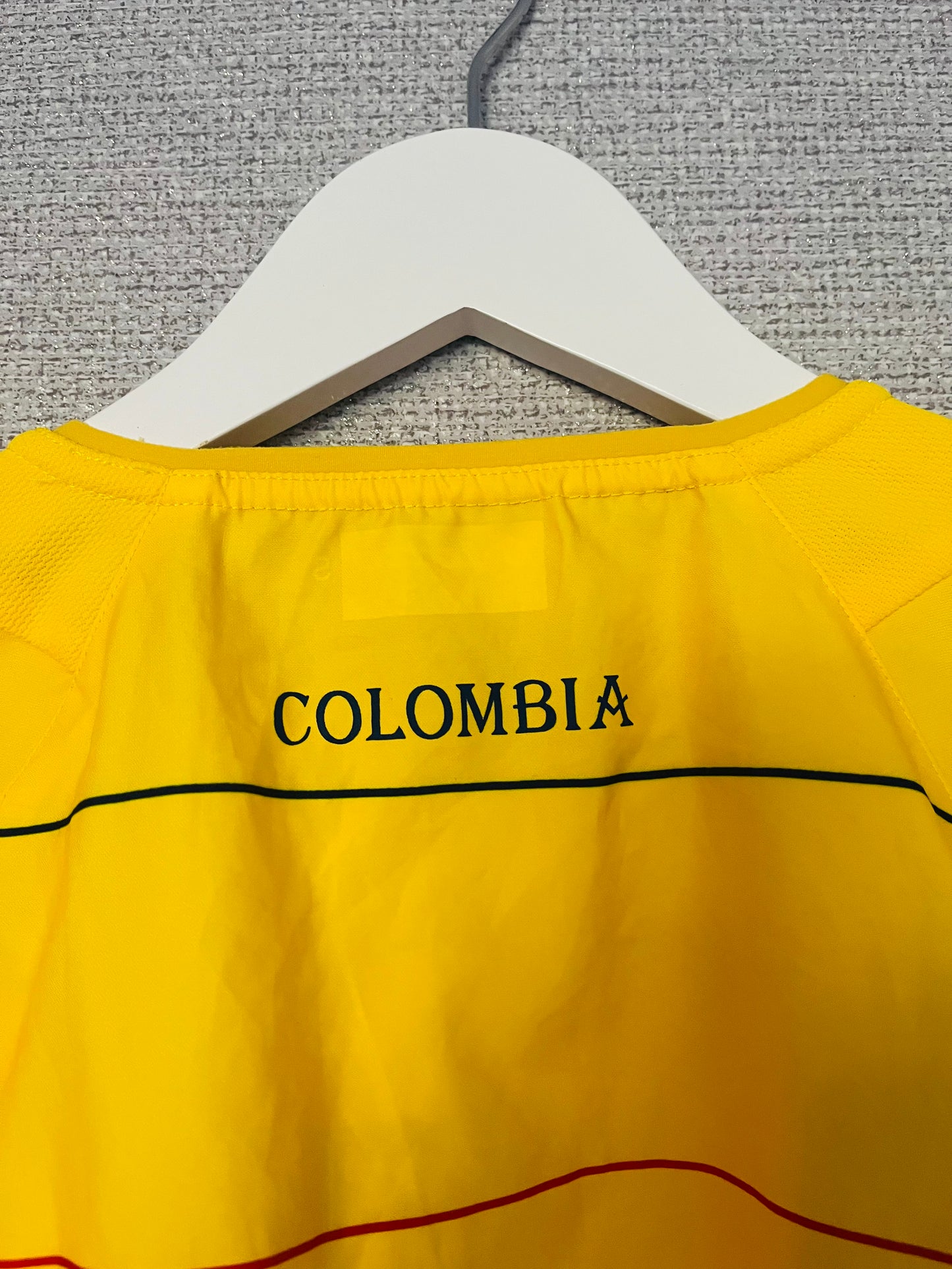 Colombia home football shirt 2004/06 Small