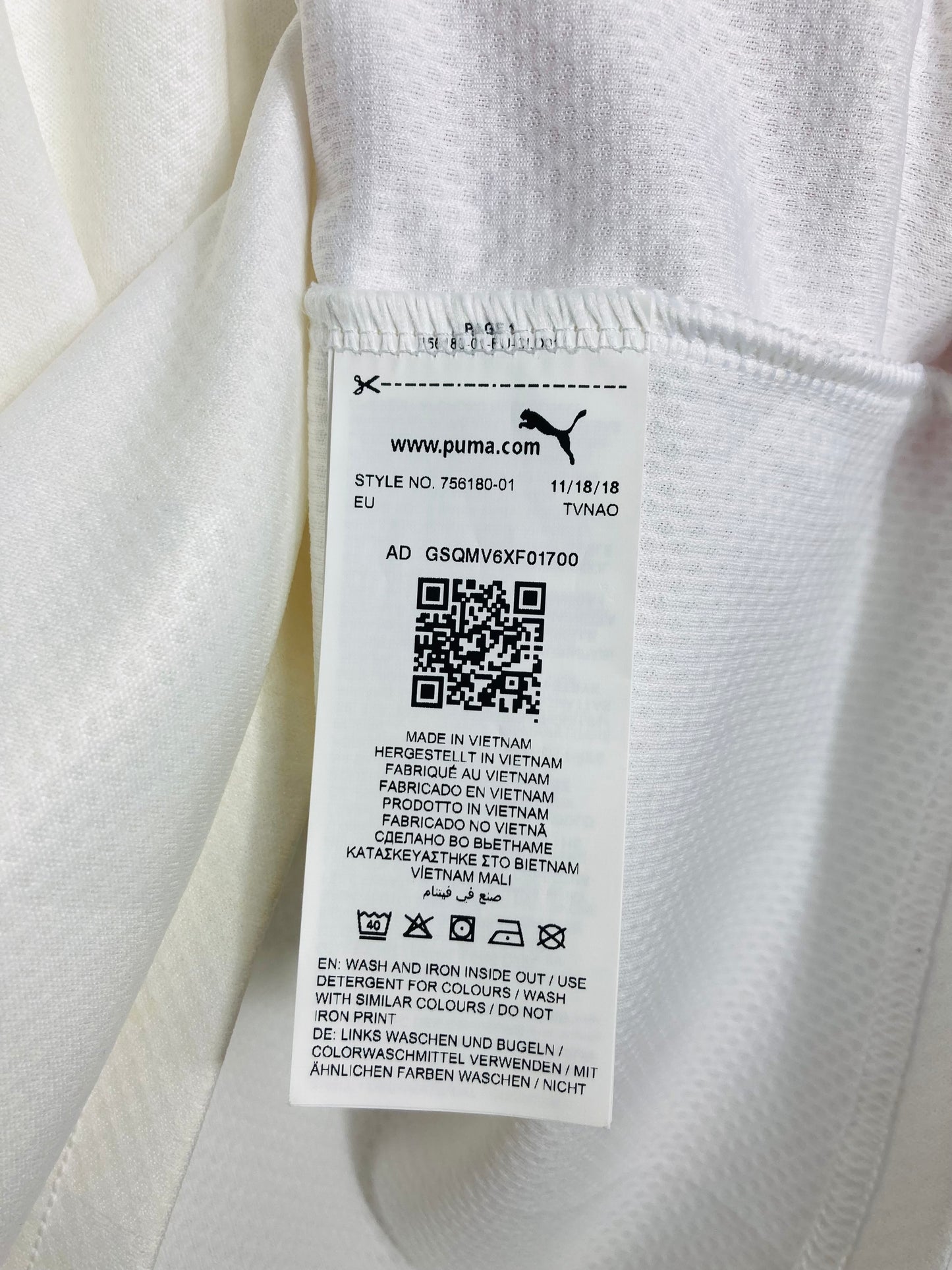 Valencia home football shirt 2019/20 medium