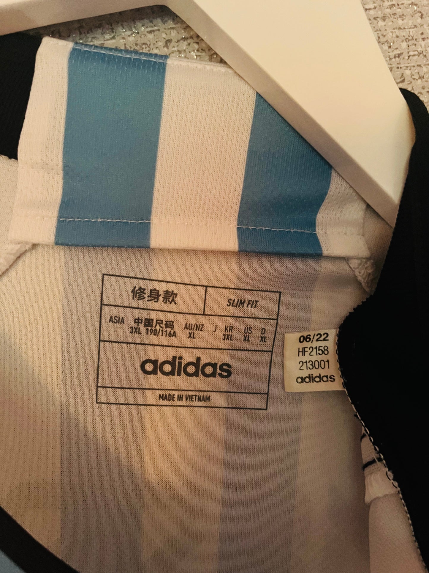 Argentina home football shirt     W/C 2022 Messi XL