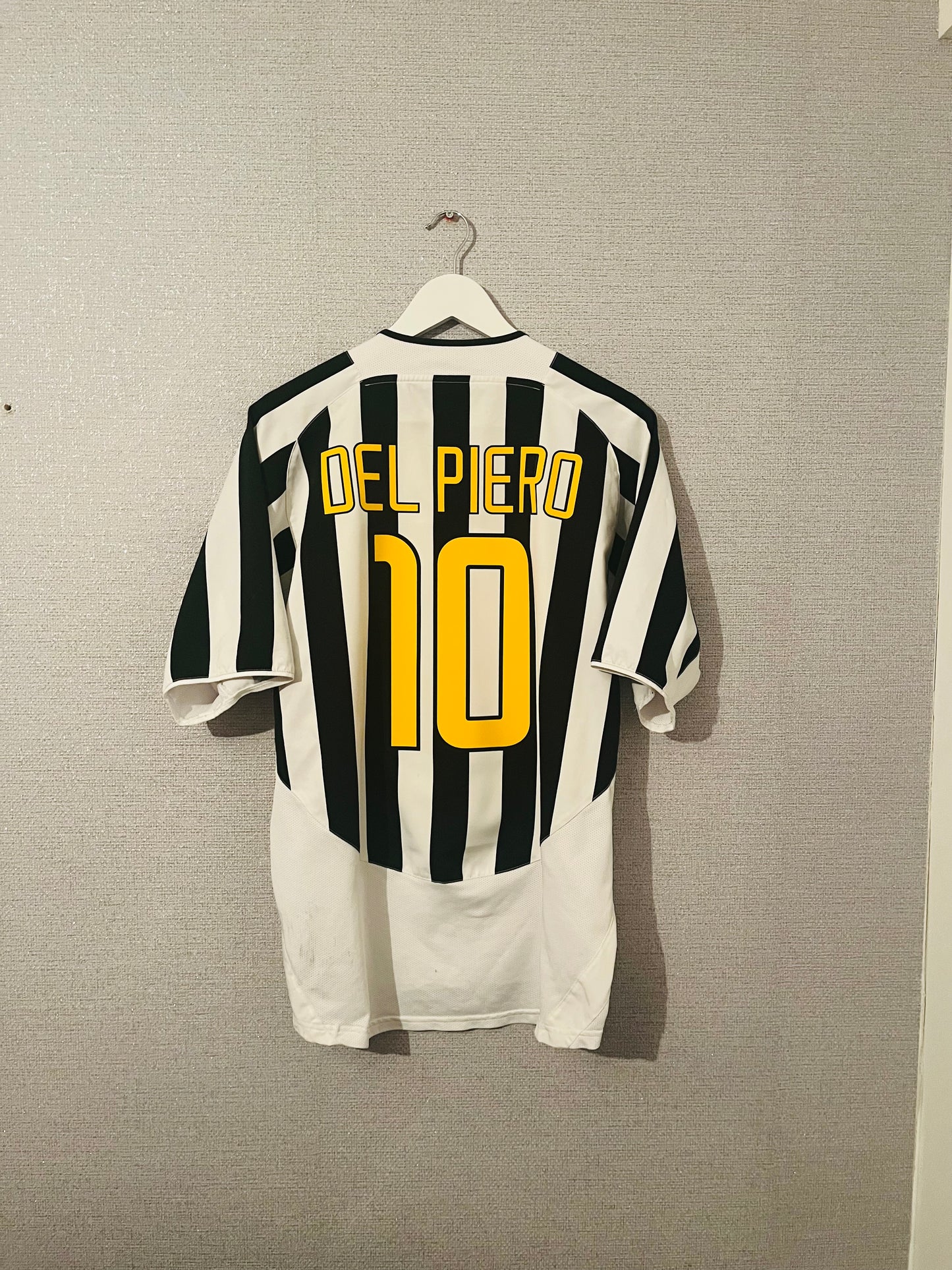 Juventus home football shirt 2003/04 Del Piero Large