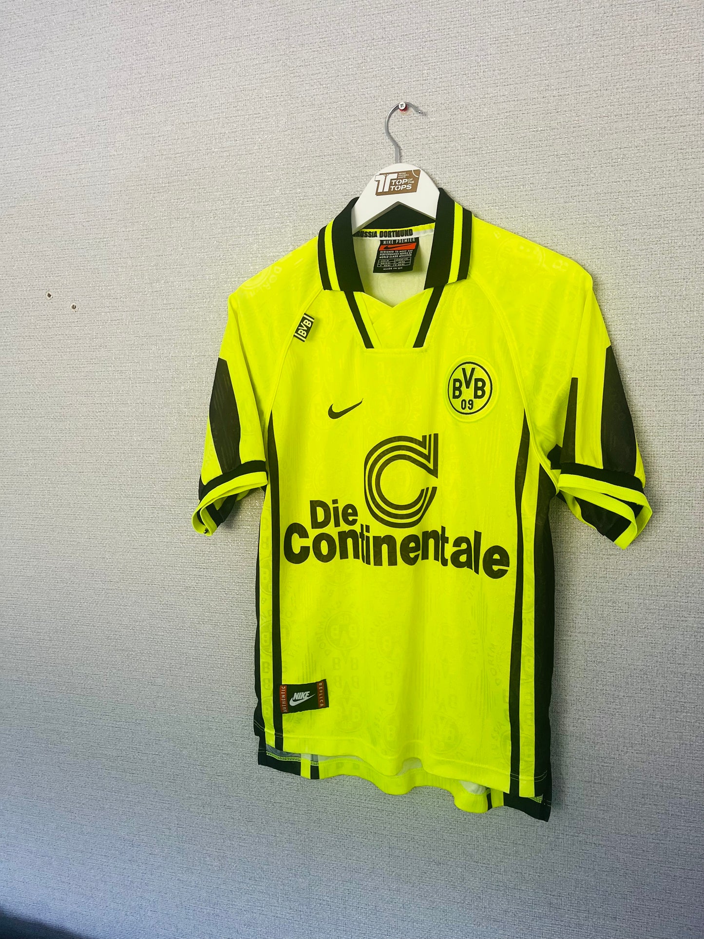 Borussia Dortmund home football shirt 1996/97 Medium