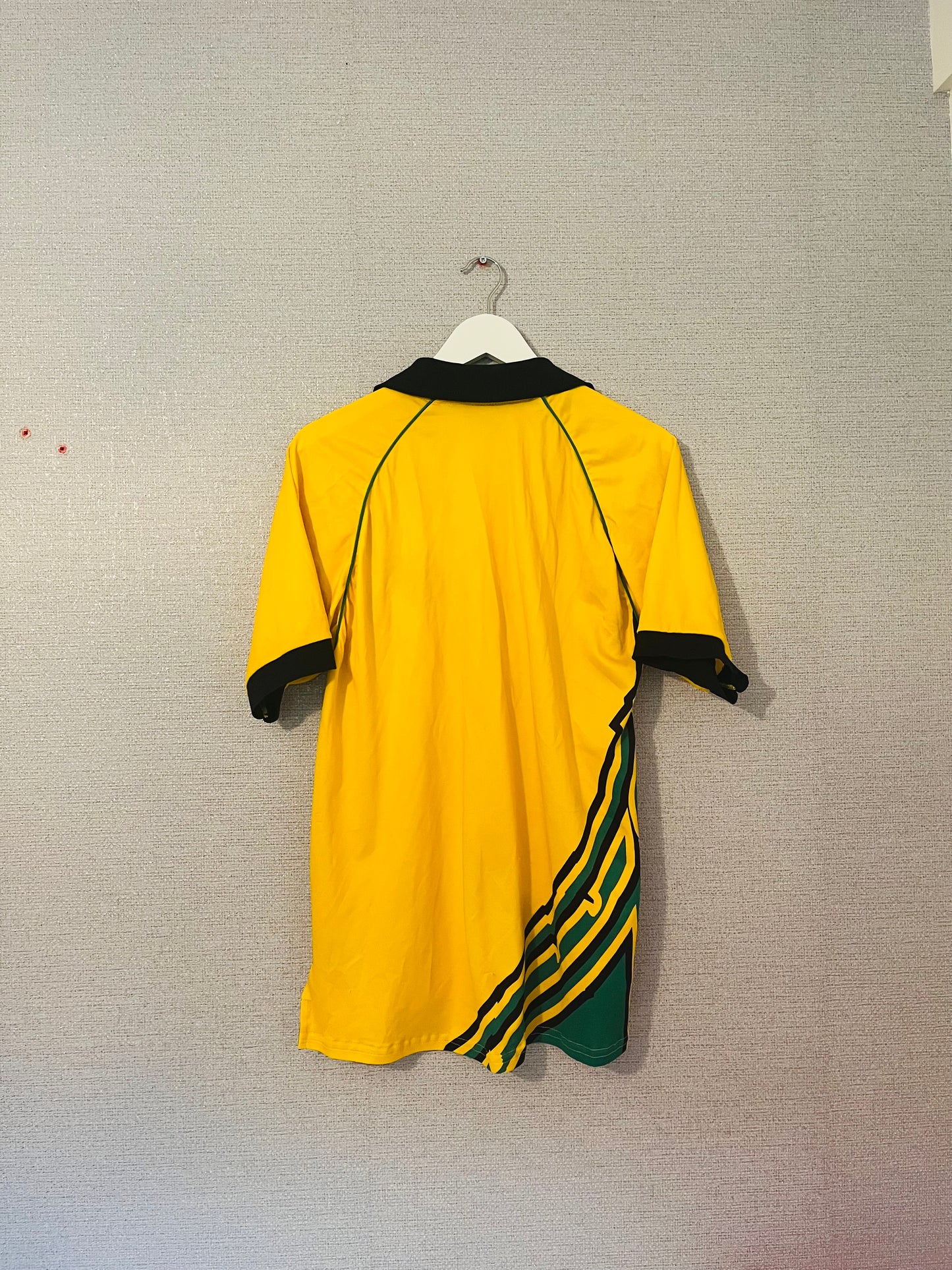 Jamaica home football shirt
W/C 1998 Large