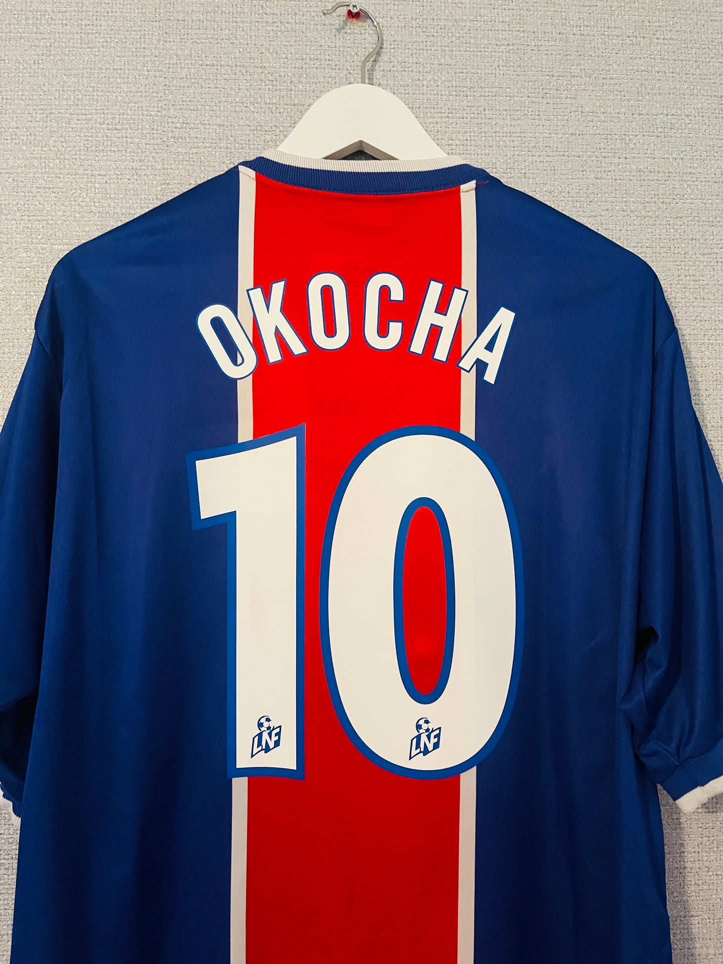 PSG home football shirt
1999/2000 Okocha XL