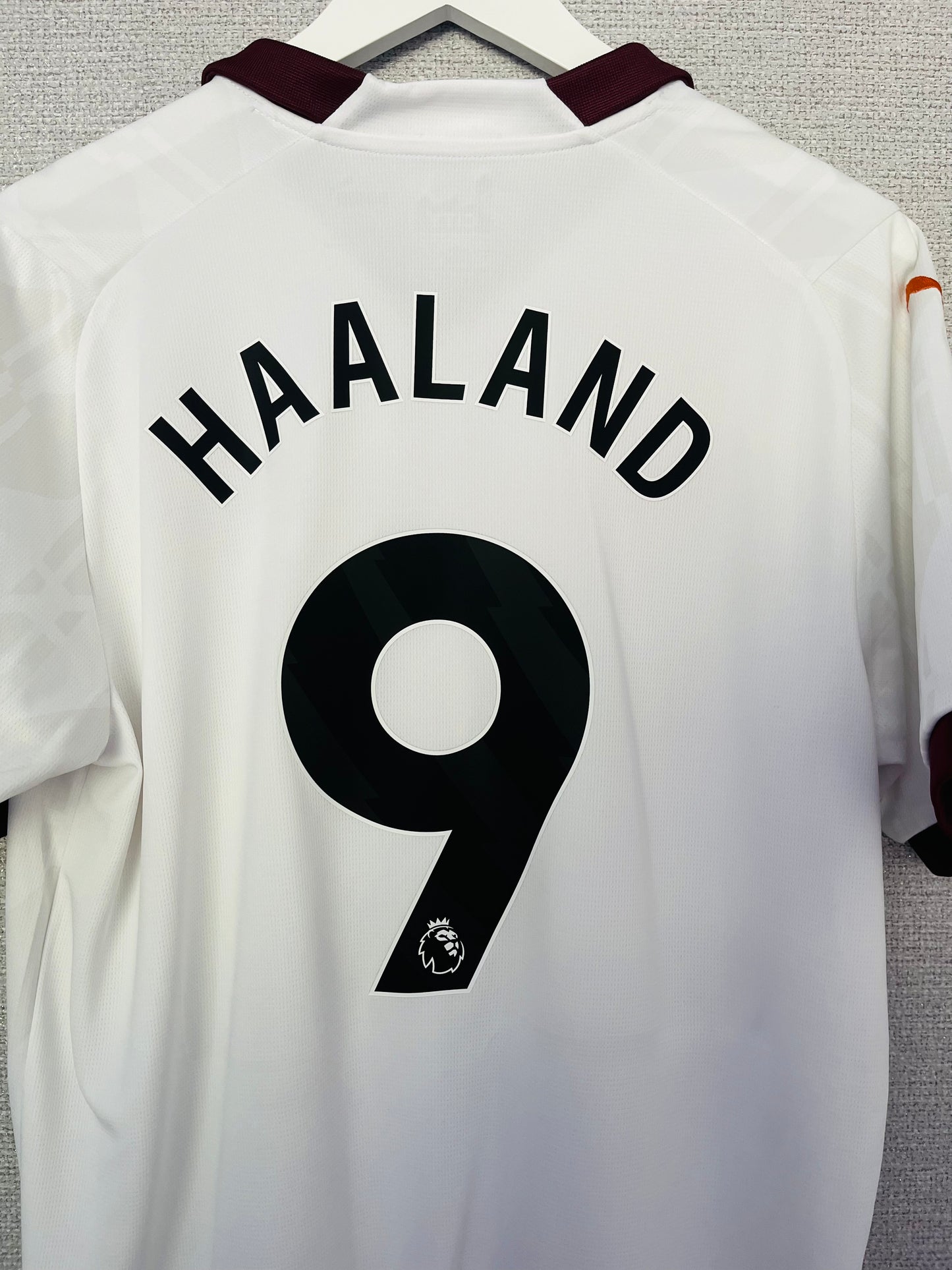 Manchester City away football shirt 2023/24 Haaland Large