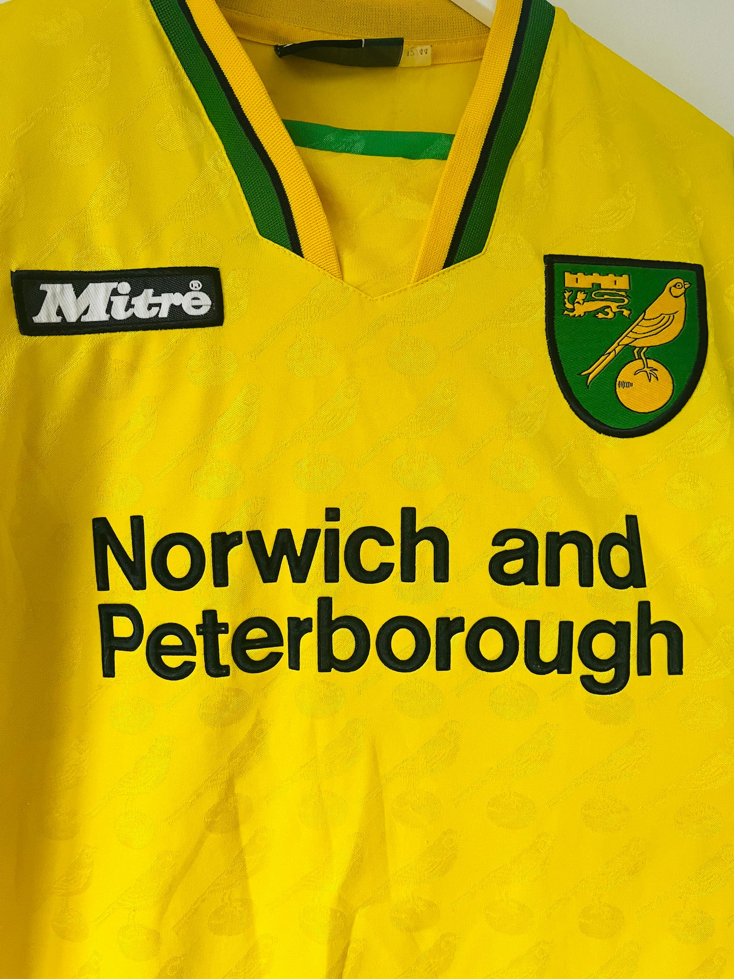 Norwich City home football shirt
1996/97 Large
