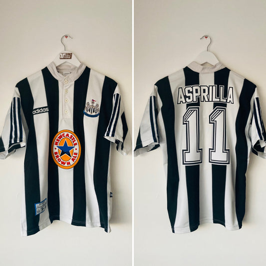 Newcastle United home football shirt 1995/97 Asprilla Medium