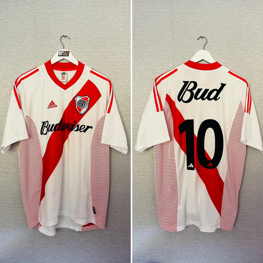 River Plate home football shirt
2002/03 10 (Ariel Ortega) Large