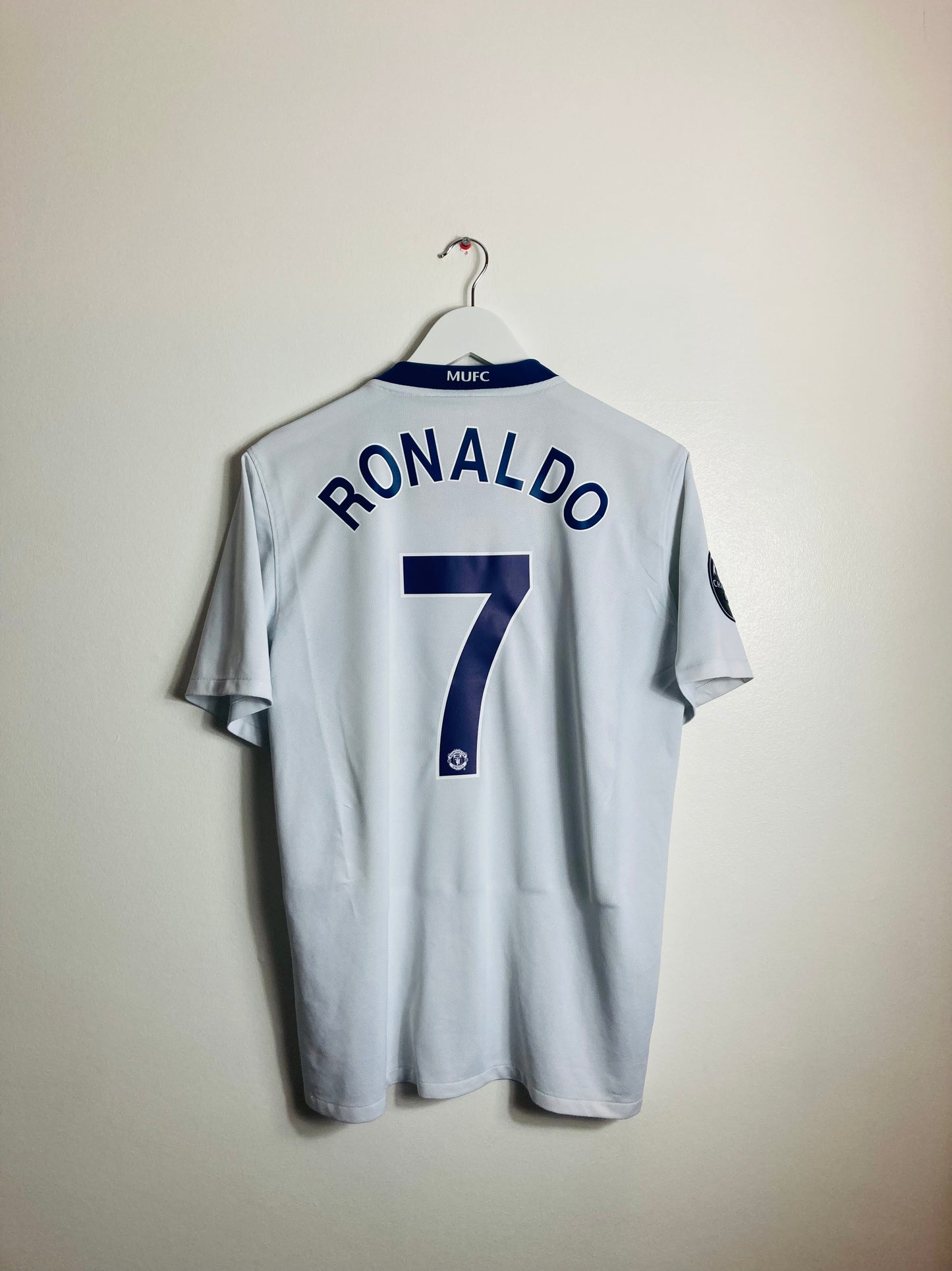 Manchester United away football shirt 2008/09 CR7 medium