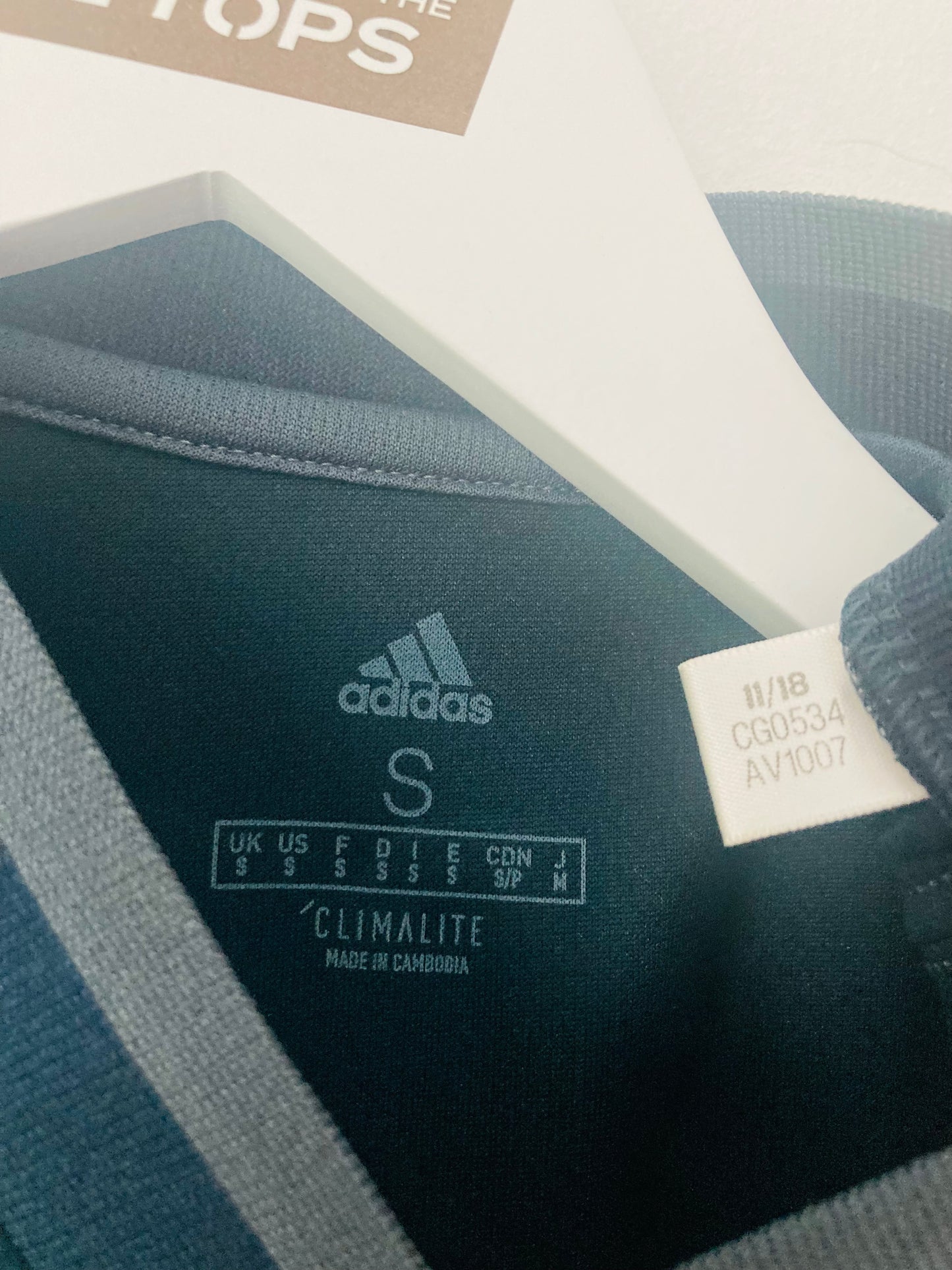Real Madrid away football shirt 2018/19 Modric small
