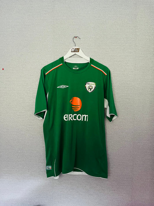 Republic of Ireland home football shirt 2004/06 Large
