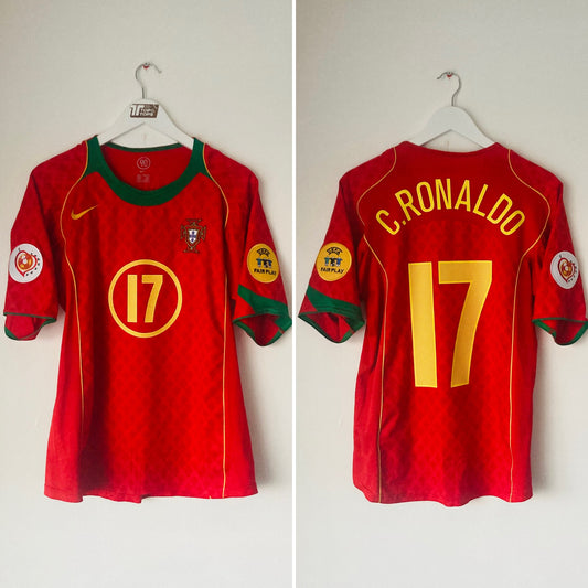 Portugal home football shirt  Euro 2004 CR17 medium