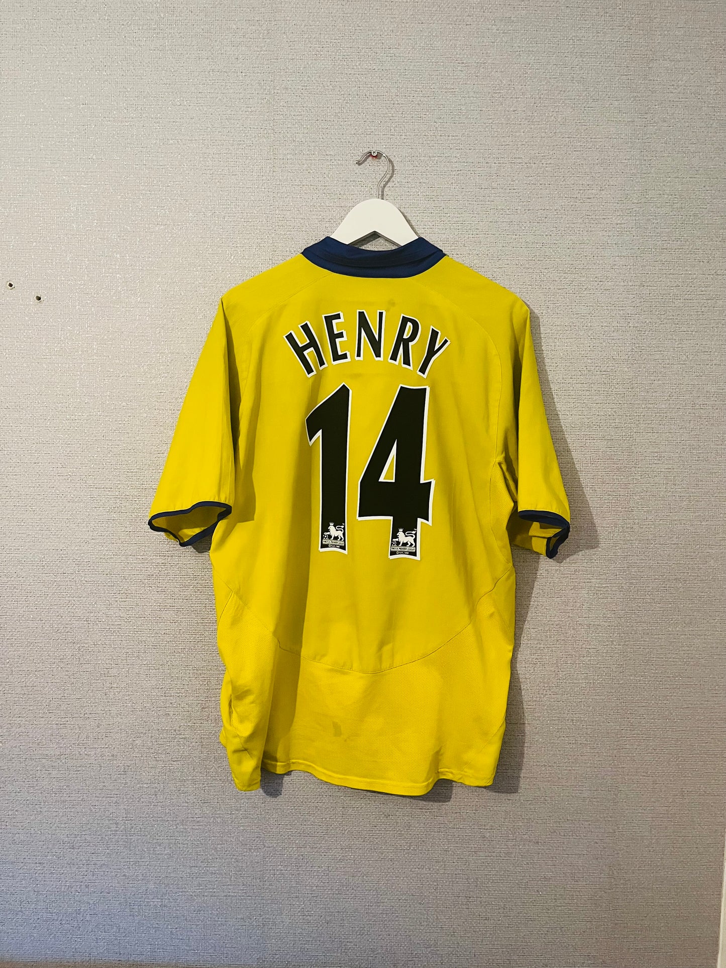 Arsenal away football shirt 2003/04 Henry Large