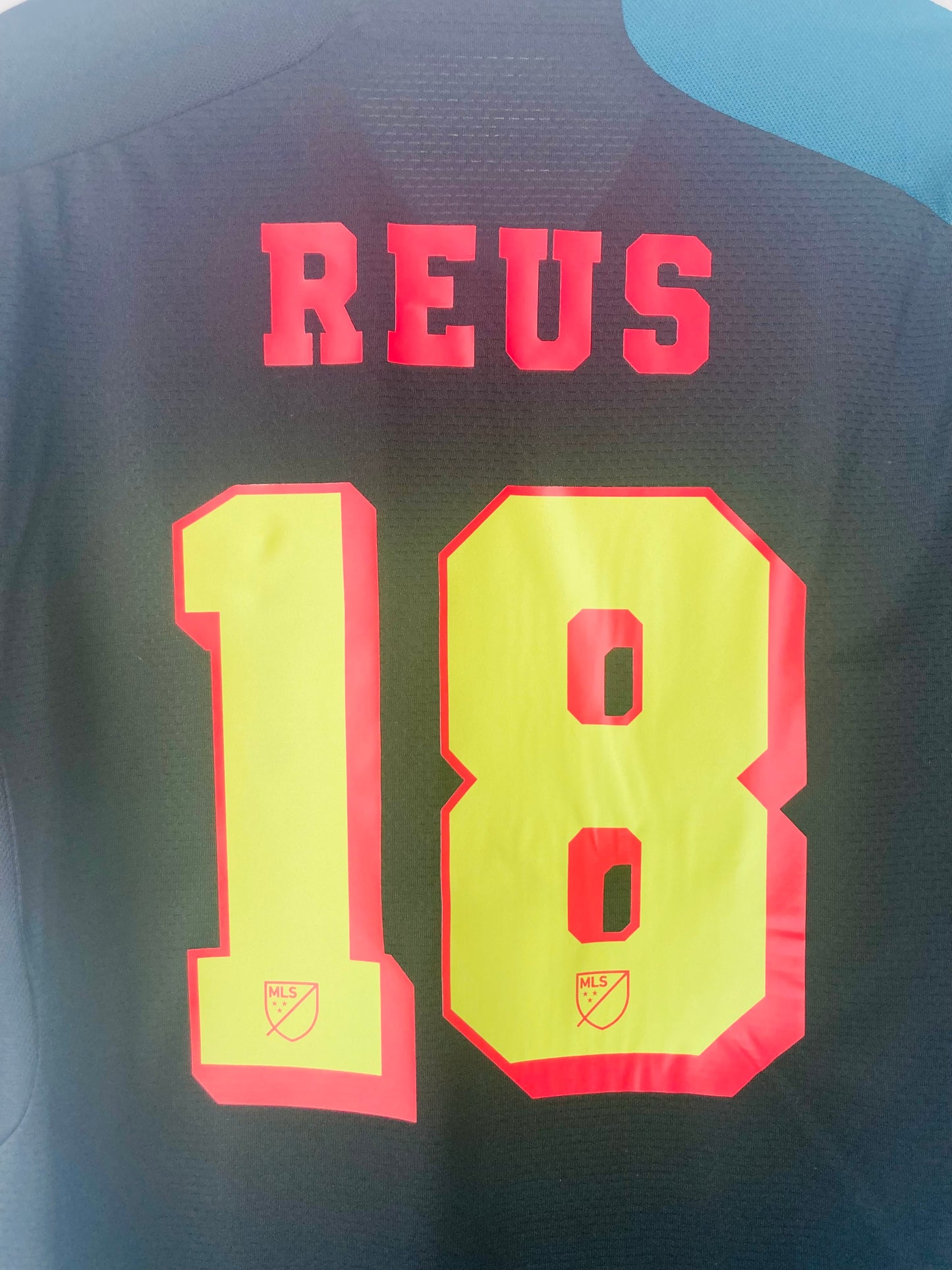 LA Galaxy third football shirt
2024/25 Reus Medium