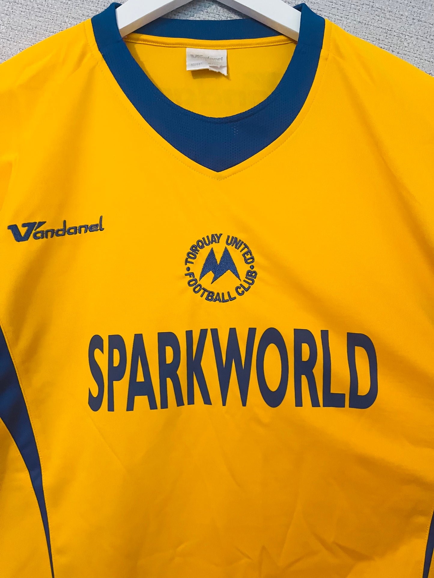 Torquay United home football shirt
2007/08 Large