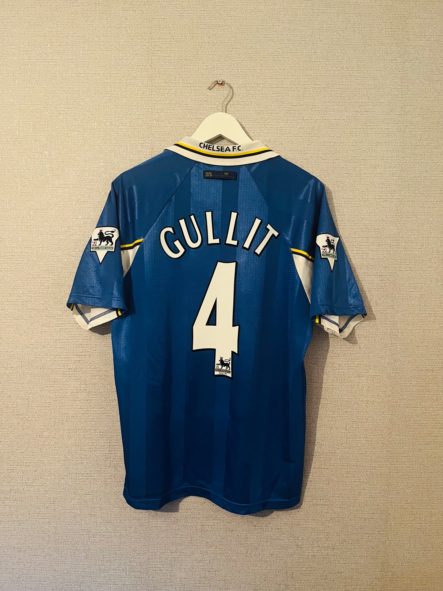 Chelsea home football shirt 1997/99 Gullit Large