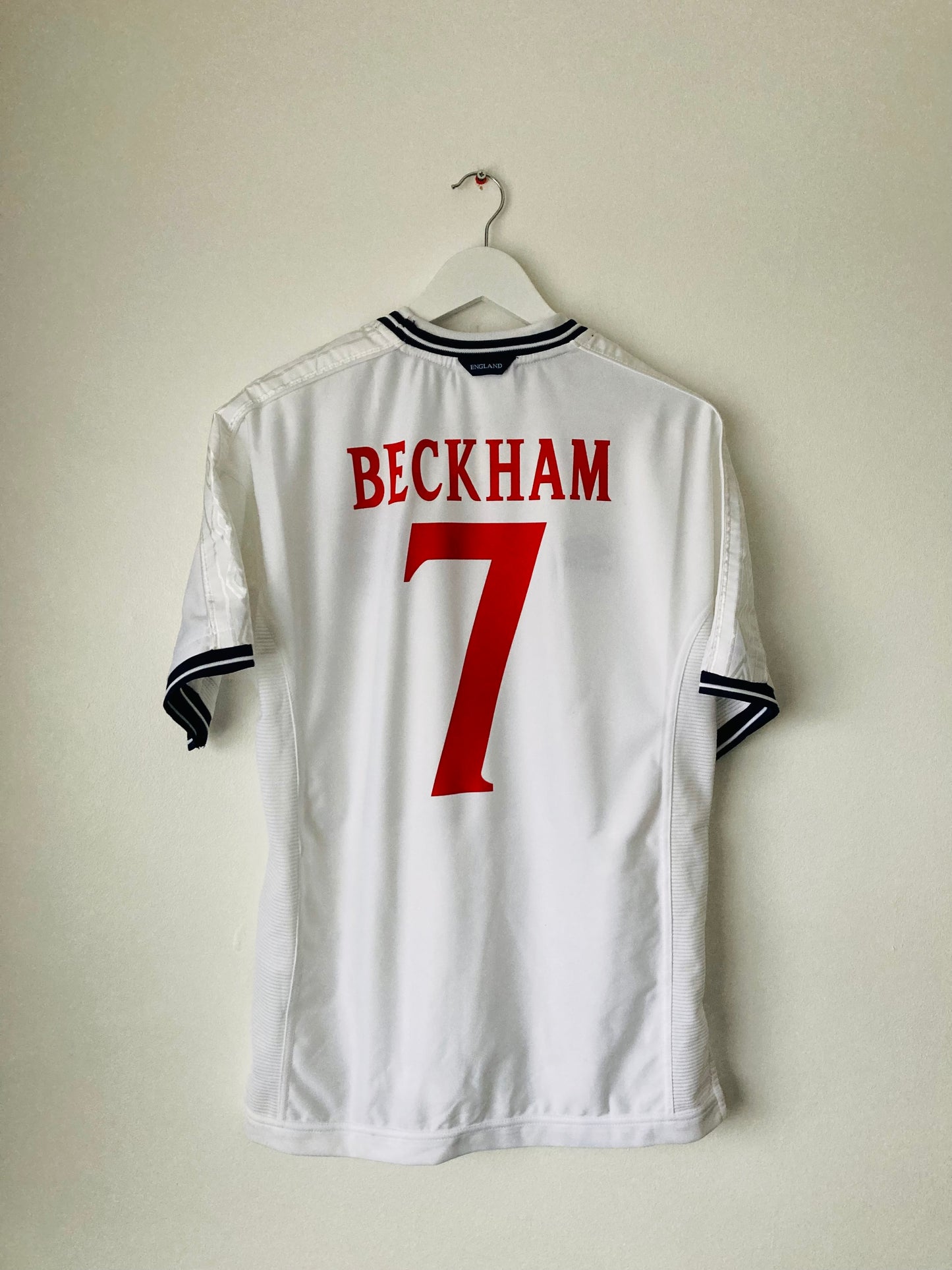 England home football shirt 1999/2000 Beckham medium