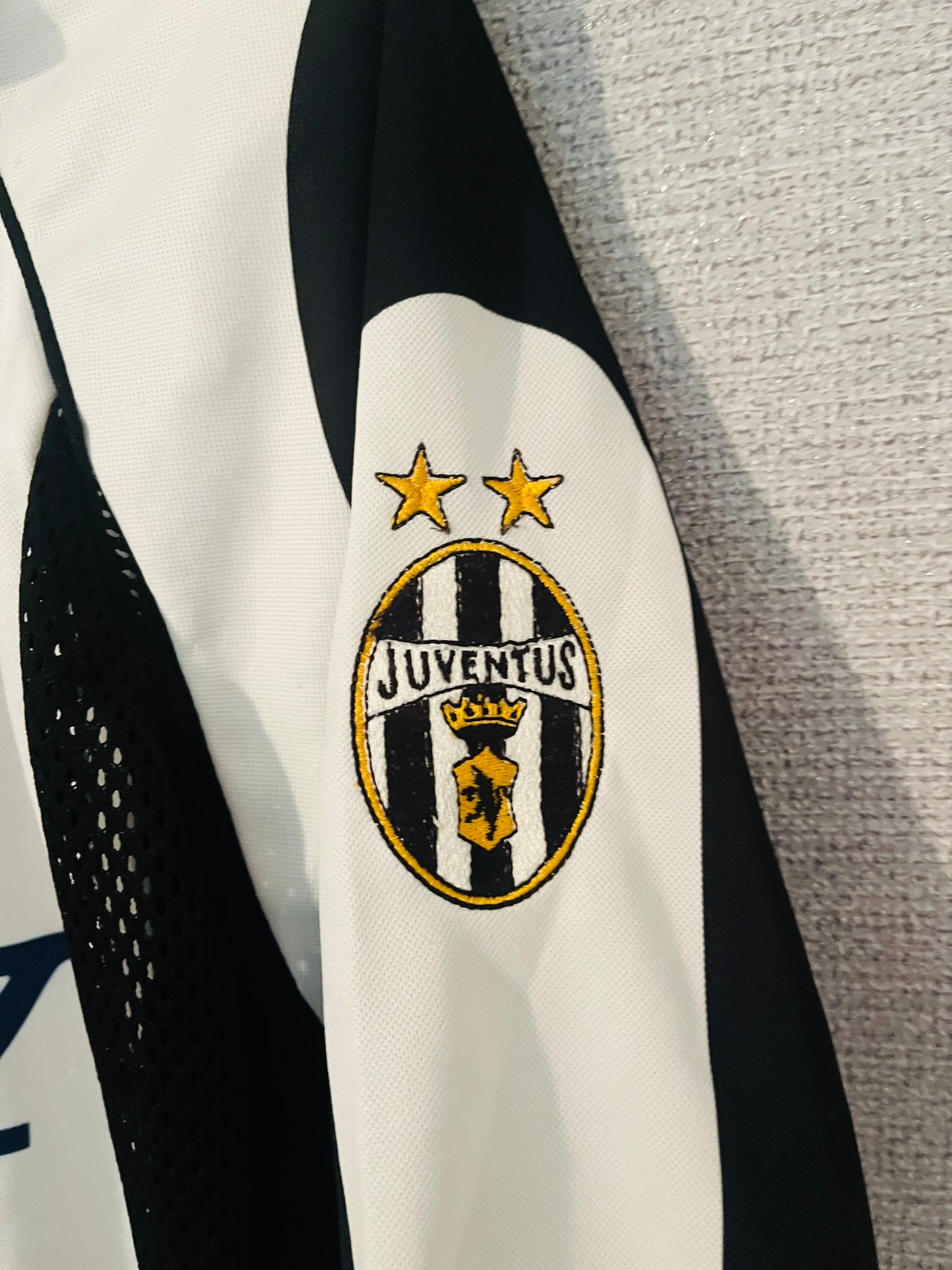 Juventus home football shirt
1997/98 Zidane XL