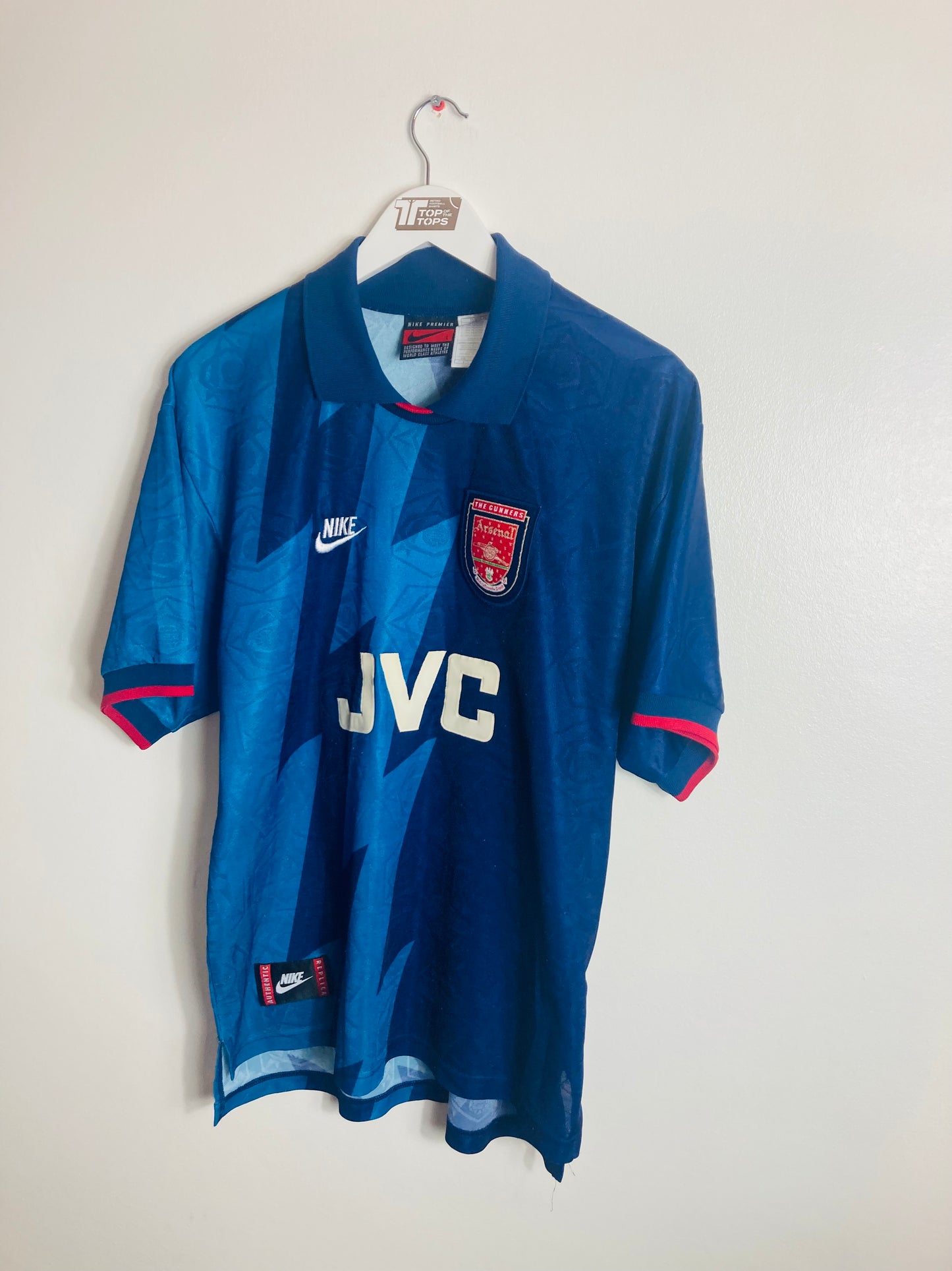 Arsenal away football shirt
1995/96 Wright Large