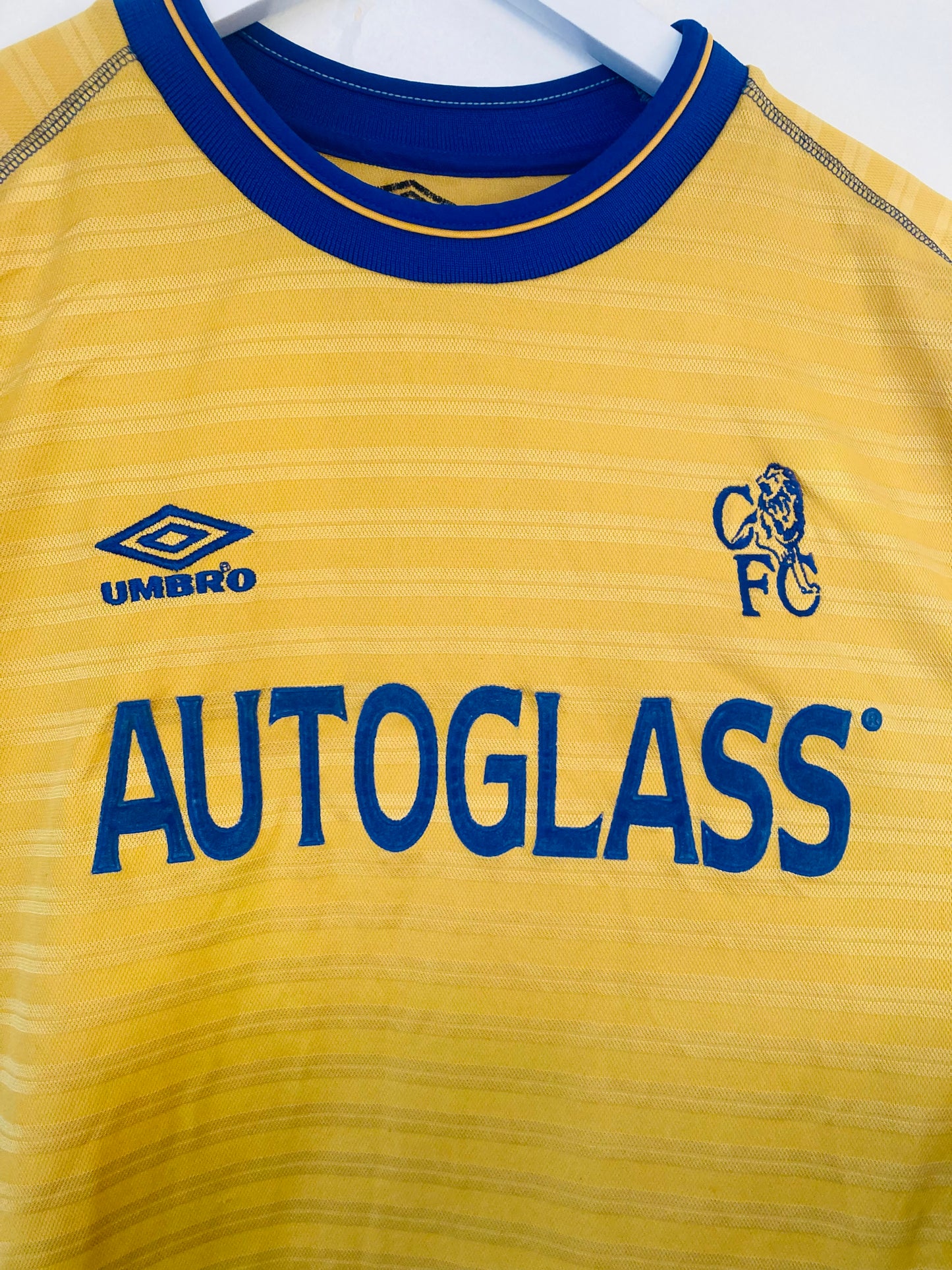 Chelsea away football shirt
Desailly 2000/02 XL
