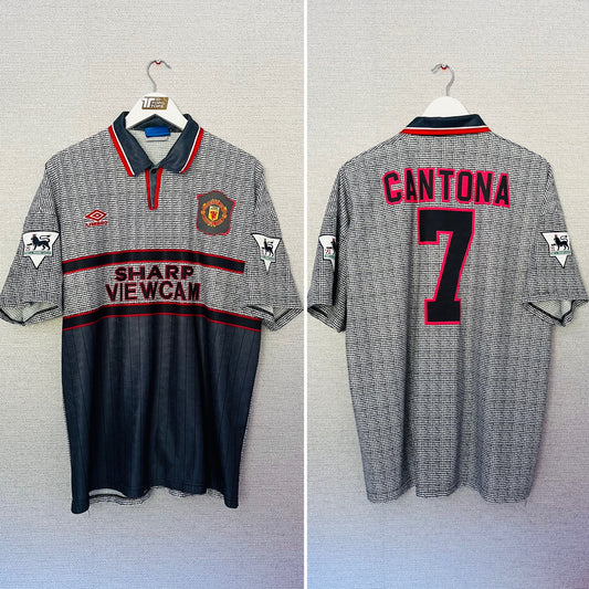 Manchester United away football shirt 1995/96 Cantona XL