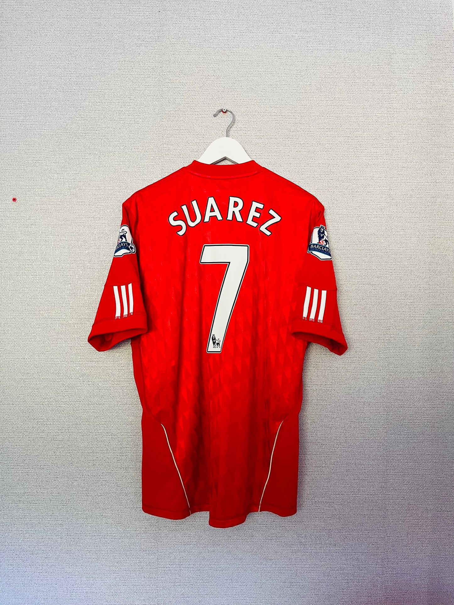 Liverpool home football shirt 2010/12 Suarez Large