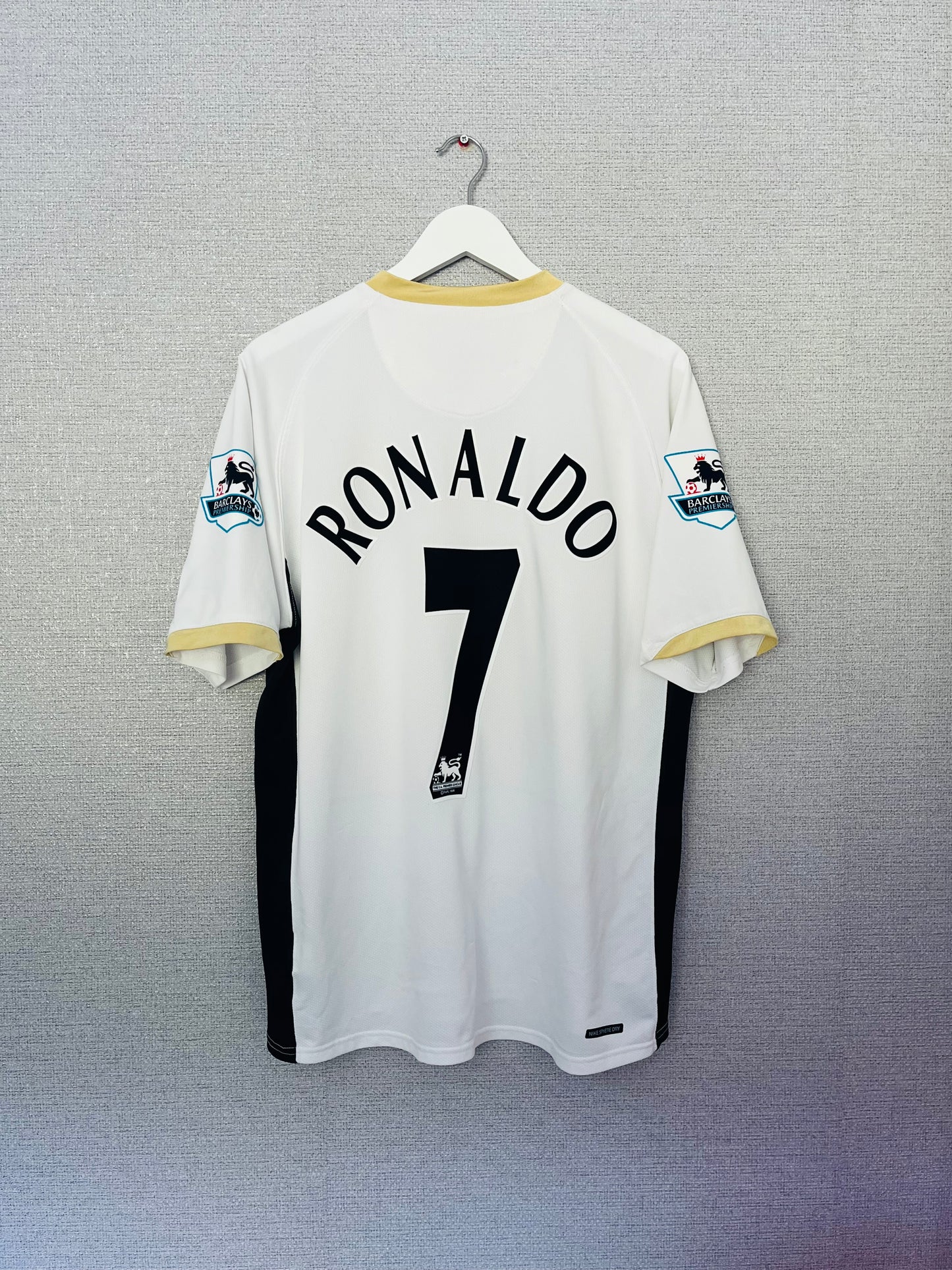 Manchester United away football shirt 2006/07 CR7 Large