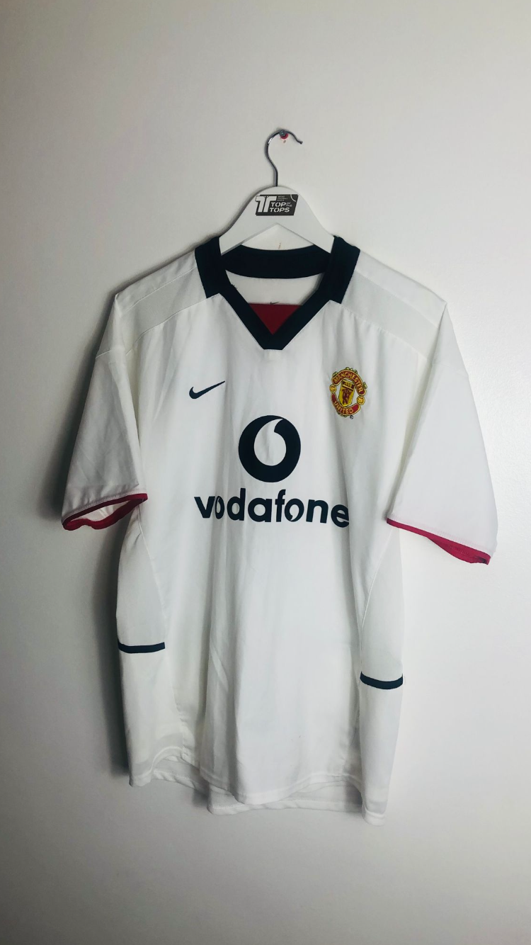 Manchester United away football shirt 2002/03 Beckham