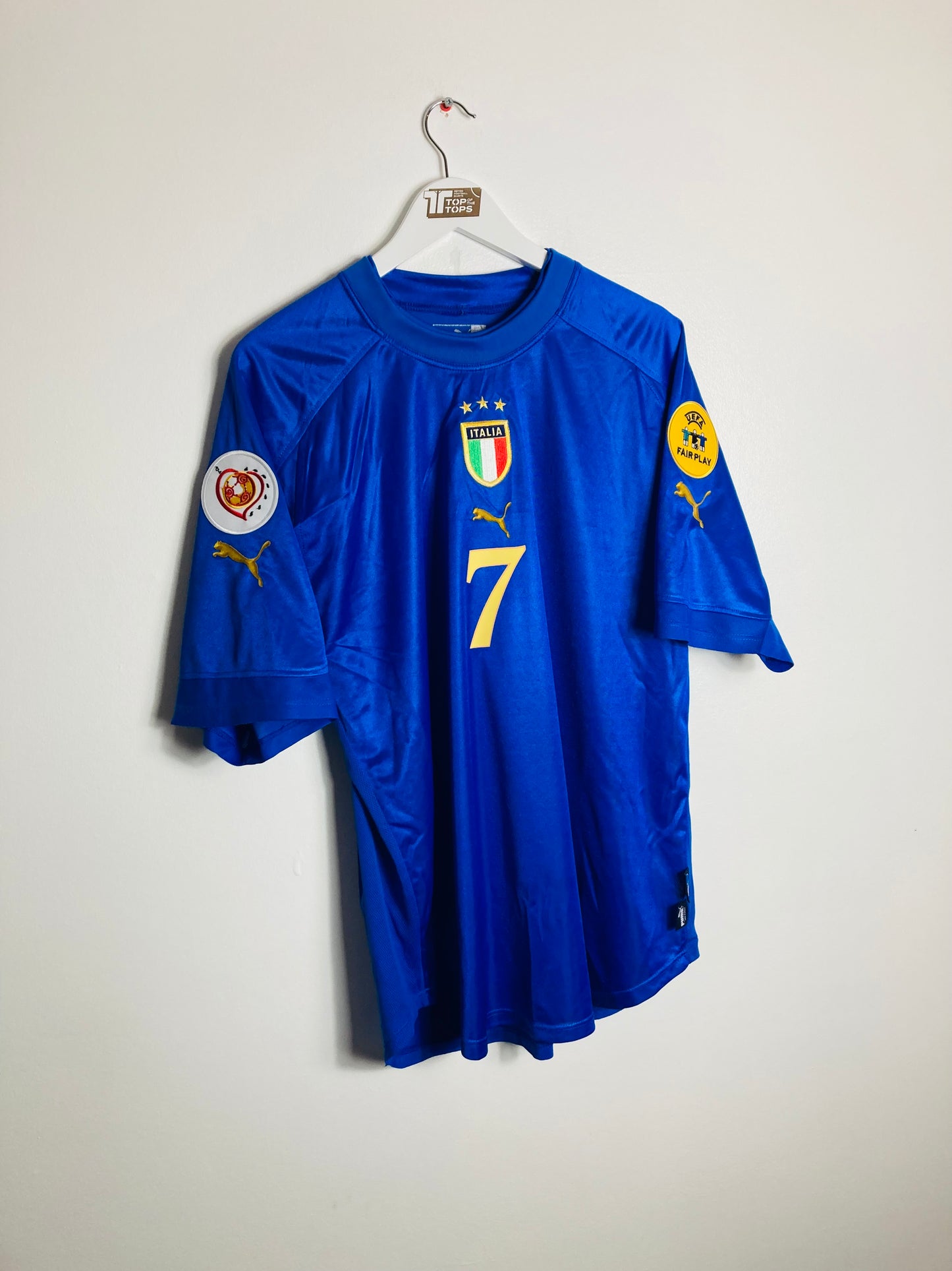 Italy home football shirt
Euro 2004 Del Piero XXL