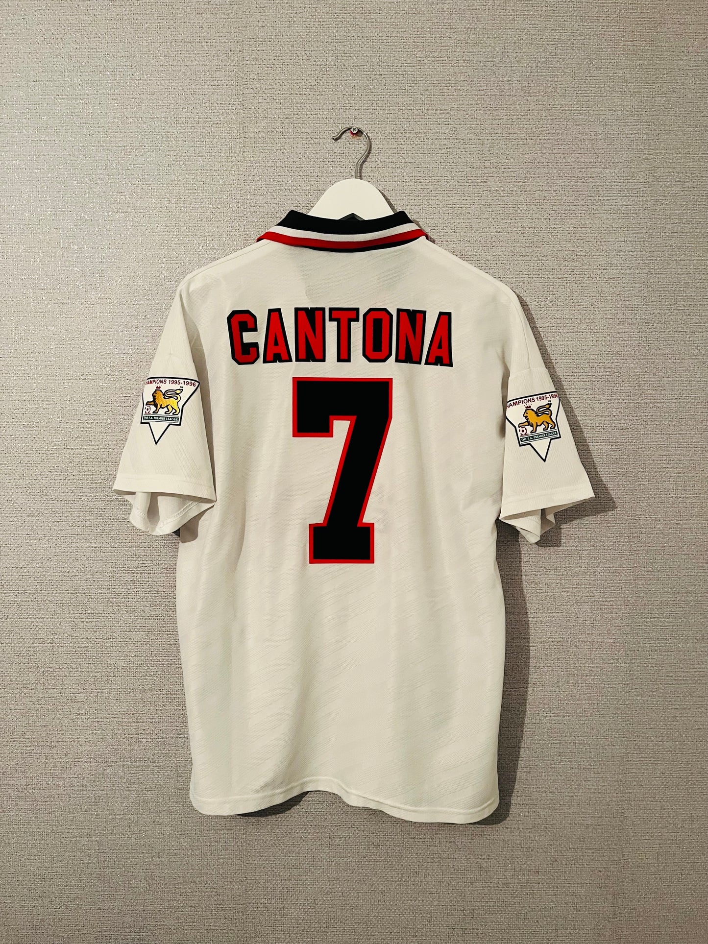 Manchester United away football shirt 1996/97 Cantona Large
